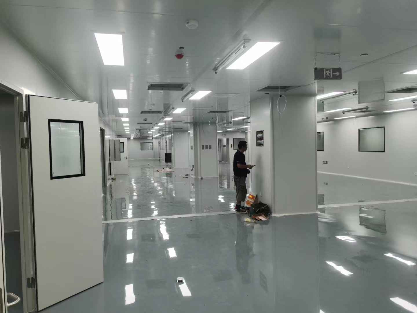 生物醫藥潔凈廠房裝修圖片