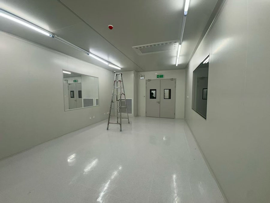 十萬級潔凈區(qū)裝修施工圖片
